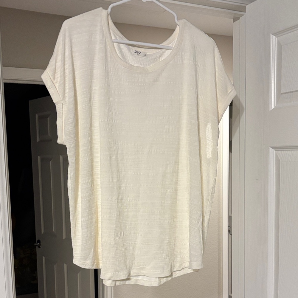 Chic Ivory Short Sleeve Tee
